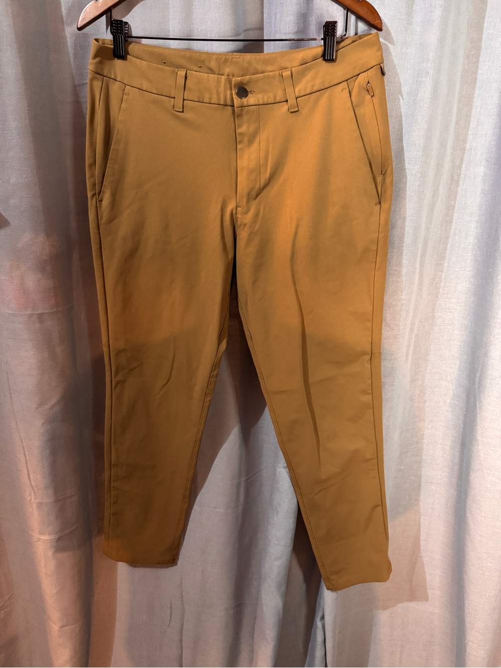 lululemon athletica Men's Artifact Color Chinos
